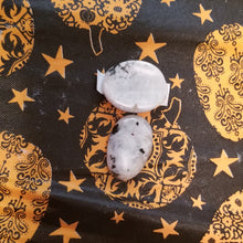 Load image into Gallery viewer, Worrystones