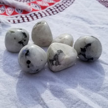 Load image into Gallery viewer, Tumbled Rainbow Moonstone