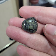 Load image into Gallery viewer, Ultra-Tiny Hearts