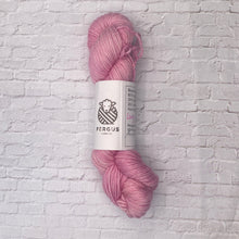 Load image into Gallery viewer, Floral Knights Mitts x Fergus Yarn Knitting Kit