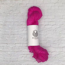Load image into Gallery viewer, Floral Knights Mitts x Fergus Yarn Knitting Kit