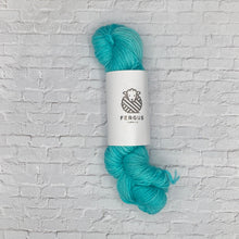 Load image into Gallery viewer, Floral Knights Mitts x Fergus Yarn Knitting Kit