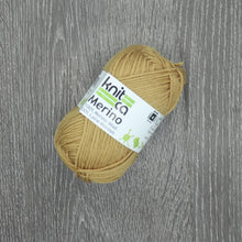 Load image into Gallery viewer, KnitCa Merino Worsted