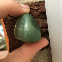 Load image into Gallery viewer, Green Aventurine Tumbles