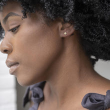 Load image into Gallery viewer, Circle Studs in Yellow Gold - Malleable Jewellers