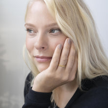 Load image into Gallery viewer, Cross - Hatched Ring in Yellow Gold - Malleable Jewellers