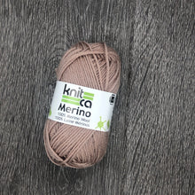 Load image into Gallery viewer, KnitCa Merino Worsted