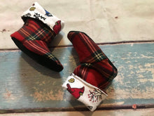 Load image into Gallery viewer, Red plaid wool newborn slippers
