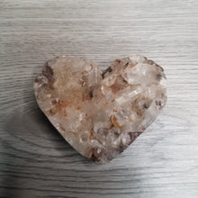 Load image into Gallery viewer, Quartz Heart Clusters