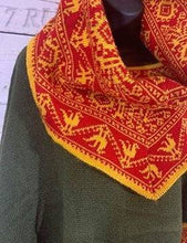 Load image into Gallery viewer, Alpaca Wool Poncho with turtle neck scarf