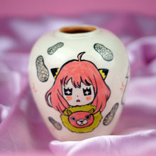 Load image into Gallery viewer, Anya Peanut Vase