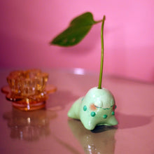 Load image into Gallery viewer, Chikorita Leaf Holder