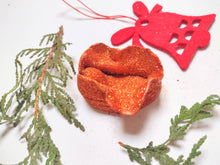 Load image into Gallery viewer, Vulva Ornament- Bronze