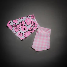 Load image into Gallery viewer, Pervasive Print Shorts in Flirt with Me Floral