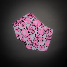 Load image into Gallery viewer, Pervasive Print Shorts in Flirt with Me Floral