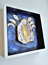 Load image into Gallery viewer, Moon Pie