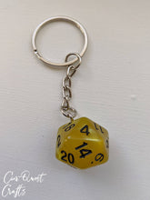 Load image into Gallery viewer, D20 Dice Key chain