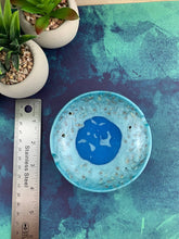 Load image into Gallery viewer, Resin Ashtray