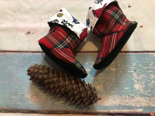 Load image into Gallery viewer, Red plaid wool newborn slippers