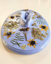 Load image into Gallery viewer, Pussy Petals