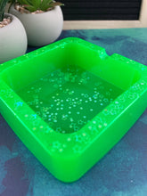 Load image into Gallery viewer, Resin Ashtray