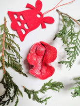 Load image into Gallery viewer, Vulva Ornament - Pink