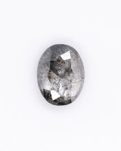 Load image into Gallery viewer, 0.90ct Oval Shaped Loose Salt &amp; Pepper Diamond - Malleable Jewellers
