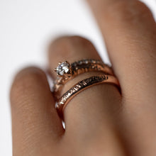 Load image into Gallery viewer, Cross - Hatched Ring in Rose Gold - Malleable Jewellers
