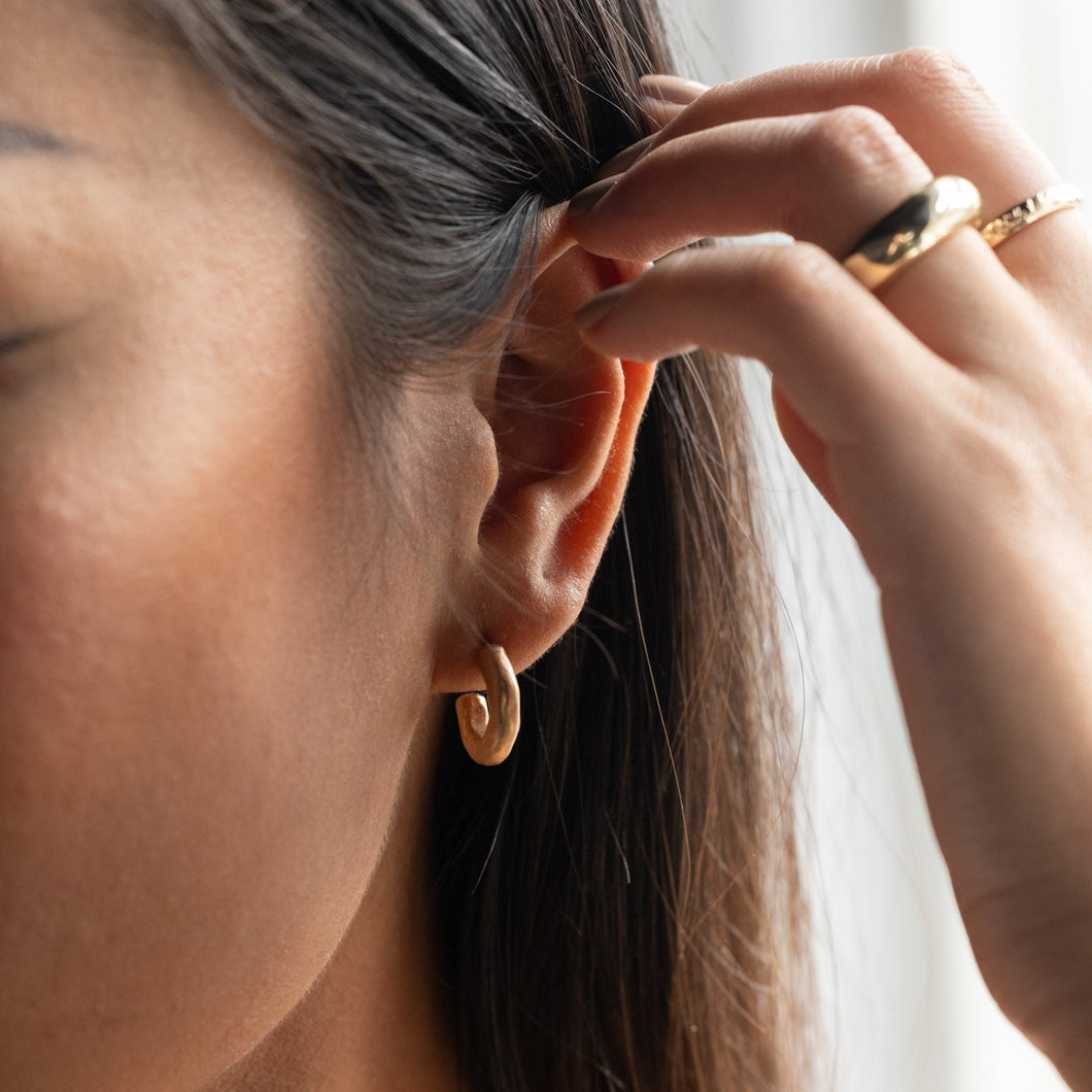 Crushed Satin Hoops in Yellow Gold - Malleable Jewellers