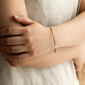Facetted Bangle in White Gold - Malleable Jewellers