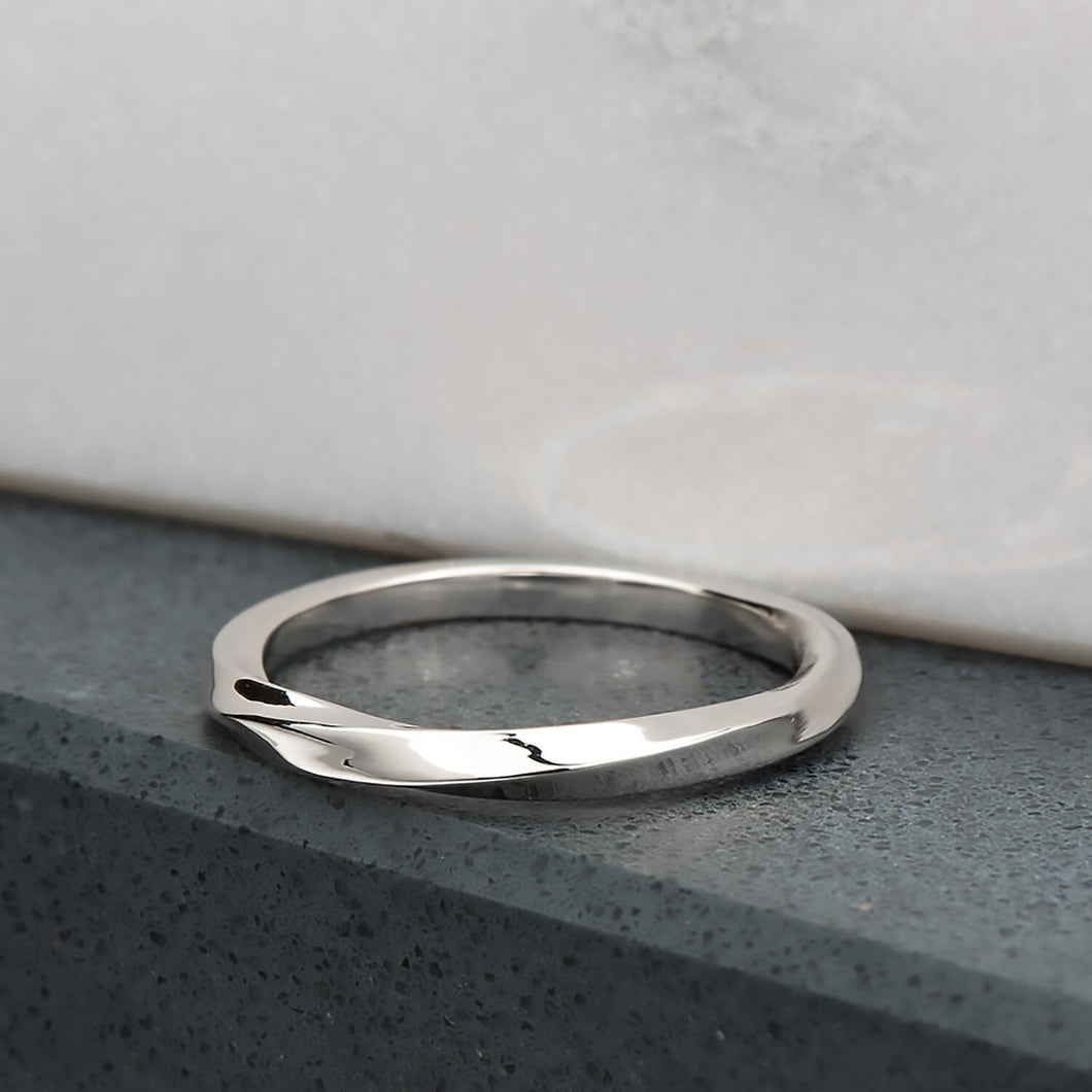 Twist Ring in White Gold - Malleable Jewellers