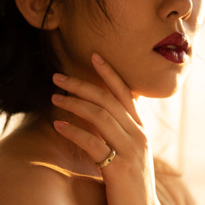 Warm Sapphire Kimberlite Ring in Yellow Gold