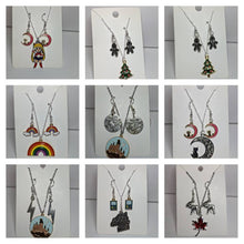 Load image into Gallery viewer, Charm Jewlery Themed Gift Set!
