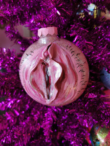 3D Vulva Glitter Ornament