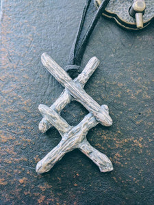 Ingwaz rune pendant