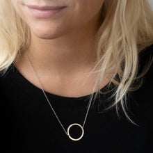 Load image into Gallery viewer, Circular Polished Necklace In White Gold
