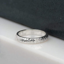 Load image into Gallery viewer, Cross-Hatched Ring in Sterling Silver
