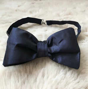 Navy Silk Bow Tie with 80&#39;s Graphic Pocket Square