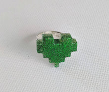 Load image into Gallery viewer, Sparkly green resin pixel heart ring
