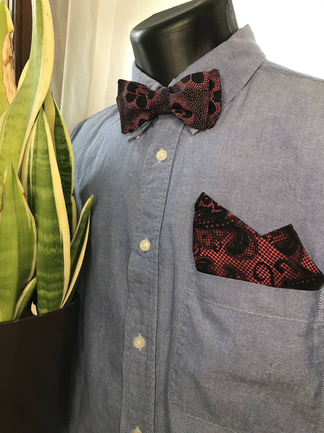 Red Floral Bow Tie and Lace Print Pocket Square