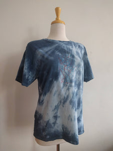 tie dyed upcycled 3D double printed one of a kind tee ‘oneline bust’ — xl