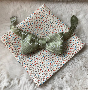 Shiny Mint Green Graphic Bow Tie with Speckled Pocket Square