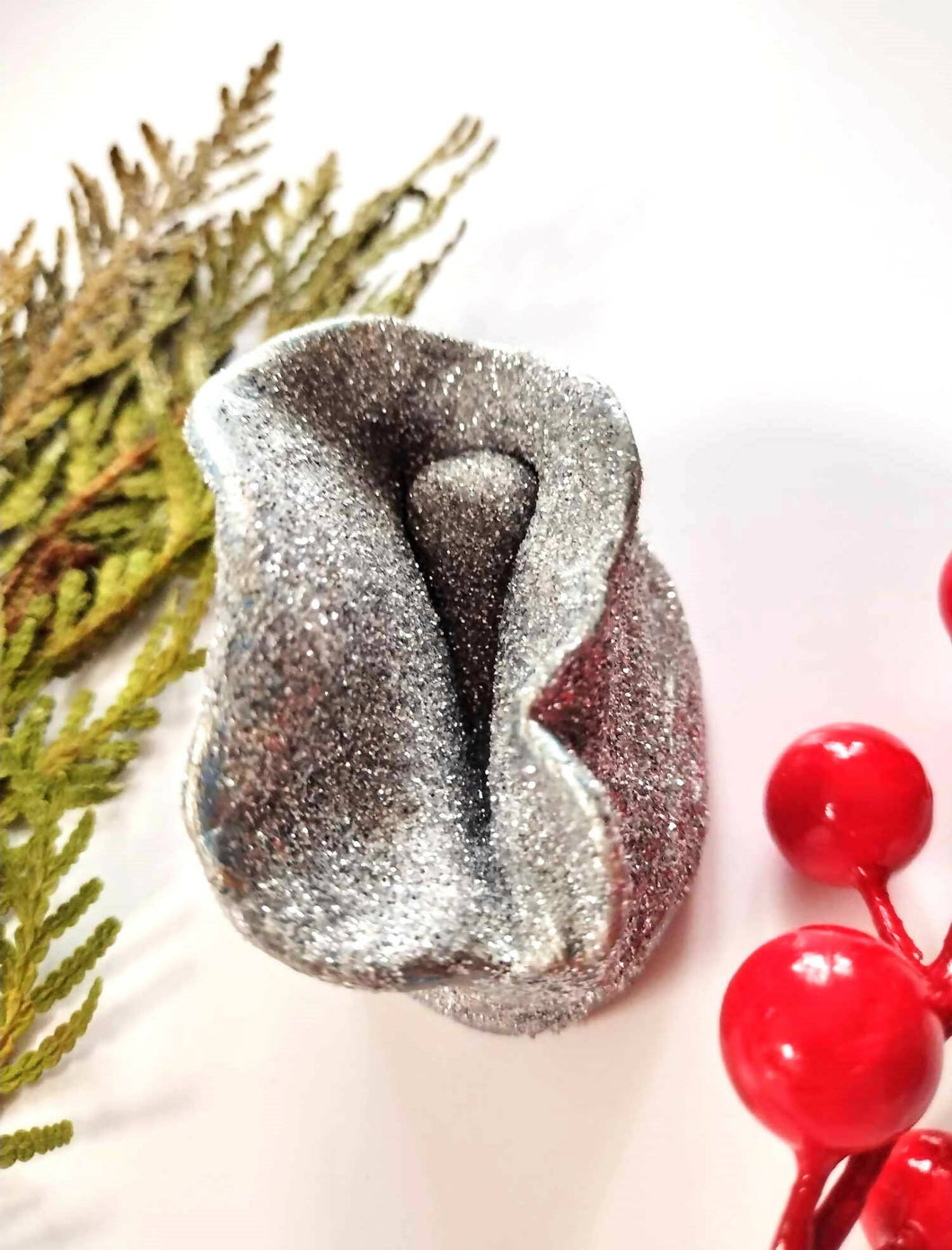 Vulva Ornament - Silver