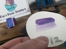 Load image into Gallery viewer, Purple Blue Colorshift handmade watercolor paint 3ml full pan
