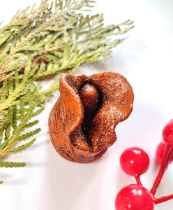 Vulva Ornament - Brown